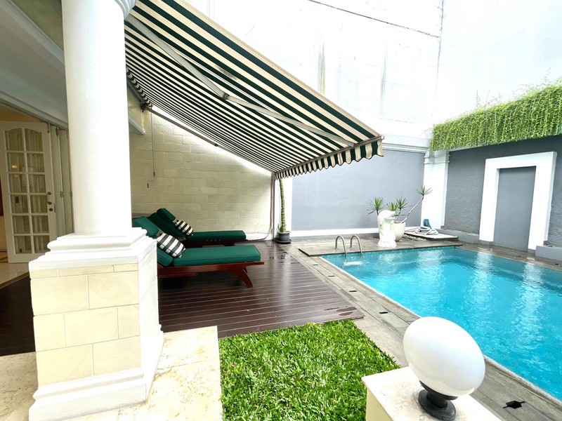 DISEWAKAN! RUMAH MEWAH EUROPEAN CLASSIC SIAP HUNI DI PONDOK INDAH