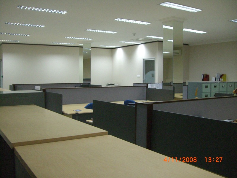 GEDUNG perkantoran di CBD SIMPANG LIMA Semarang Tengah