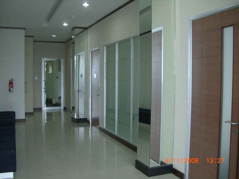 GEDUNG perkantoran di CBD SIMPANG LIMA Semarang Tengah