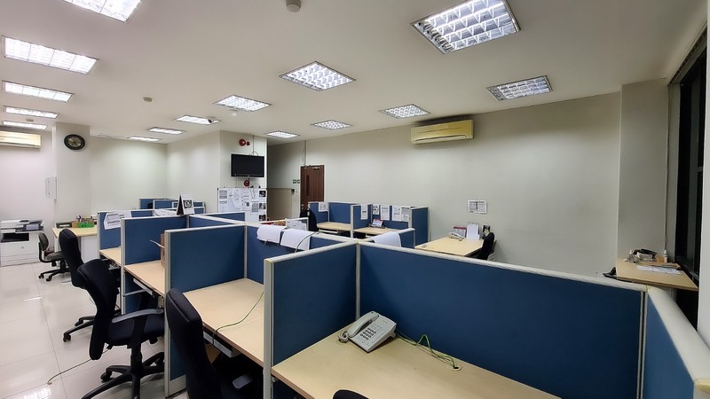 For Rent - Gedung Kantor / Showroom di Radio Dalam, Jakarta Selatan (4 Lantai)