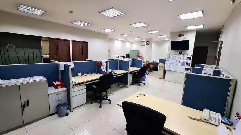 For Rent - Gedung Kantor / Showroom di Radio Dalam, Jakarta Selatan (4 Lantai)