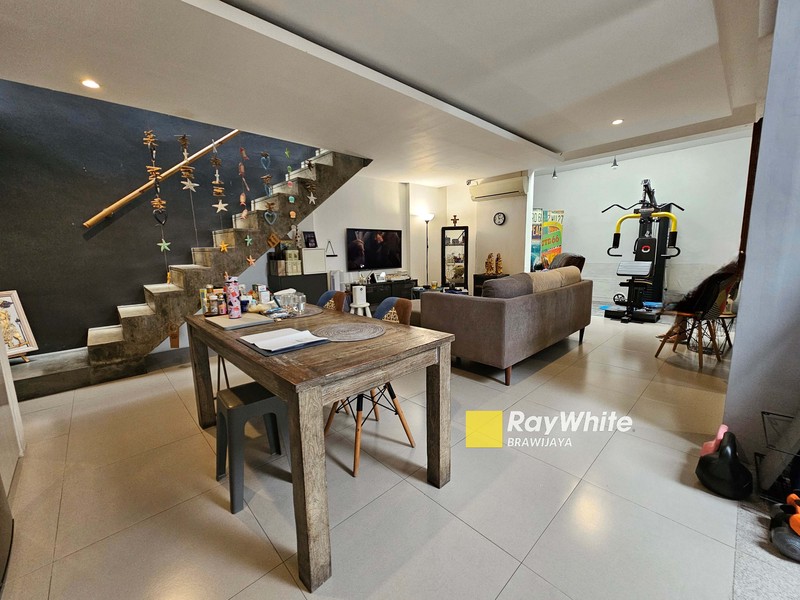 Rumah di Bintaro, Jakarta Selatan, Dalam Cluster, hanya 4 km ke MRT Lebak Bulus