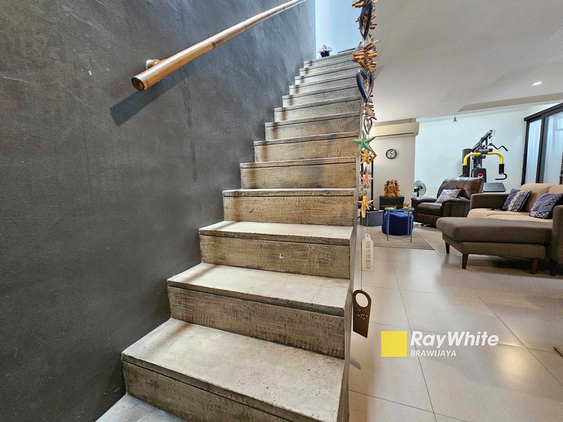 Rumah di Bintaro, Jakarta Selatan, Dalam Cluster, hanya 4 km ke MRT Lebak Bulus