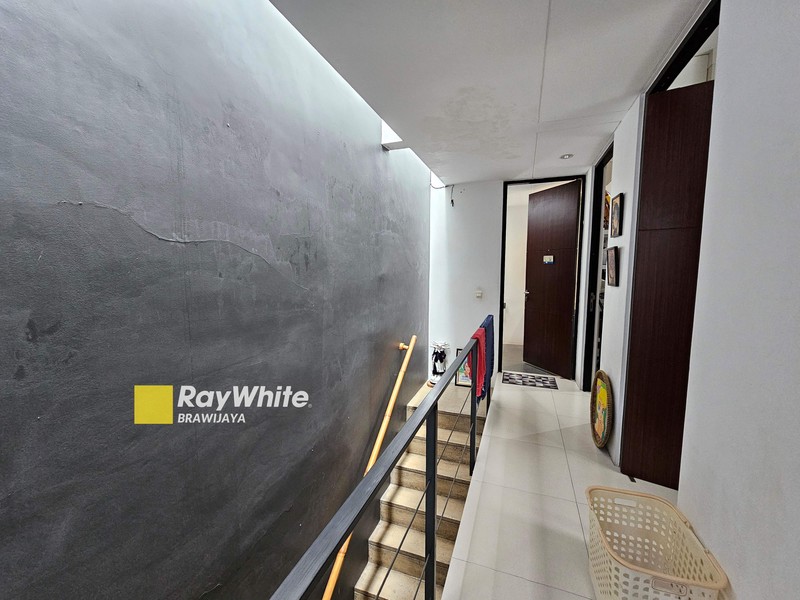 Rumah di Bintaro, Jakarta Selatan, Dalam Cluster, hanya 4 km ke MRT Lebak Bulus