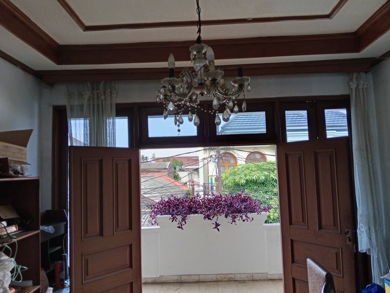 Dijual Cepat Rumah Tinggal Asri & Lokasi Strategis 