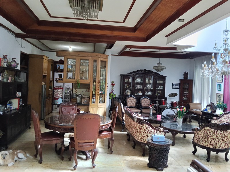 Dijual Cepat Rumah Tinggal Asri & Lokasi Strategis 