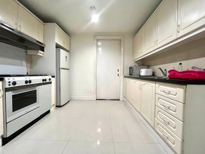 DISEWAKAN! APARTMENT 3BR FULL FURNISHED DI MENTENG EXECUTIVE