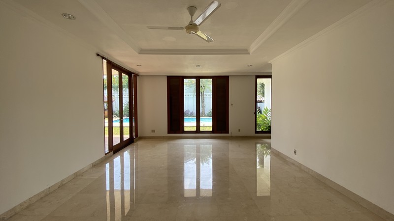 DI JUAL RUMAH MEWAH DI KAWASAN PEJATEN JAKARTA SELATAN