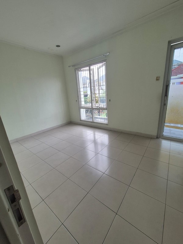 Rumah siap huni di Kota Wisata