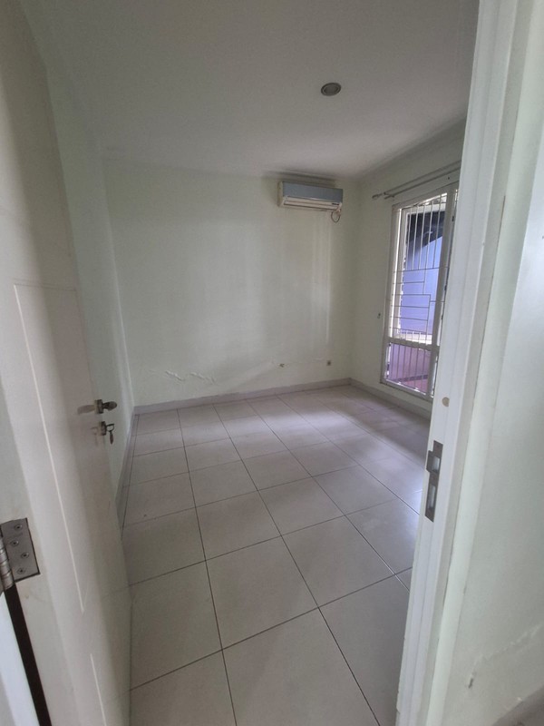 Rumah siap huni di Kota Wisata