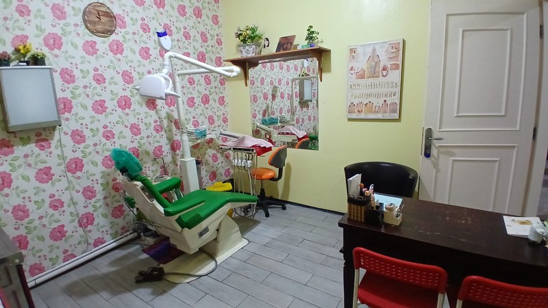 Rumah di Cirendeu jual cepat dan murah sangat strategis