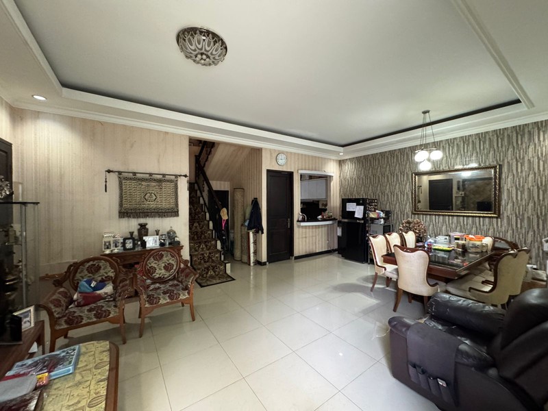 Dijual cepat rumah siap huni Mahakam Residen 1 Jagakarsa - Jakarta Selatan