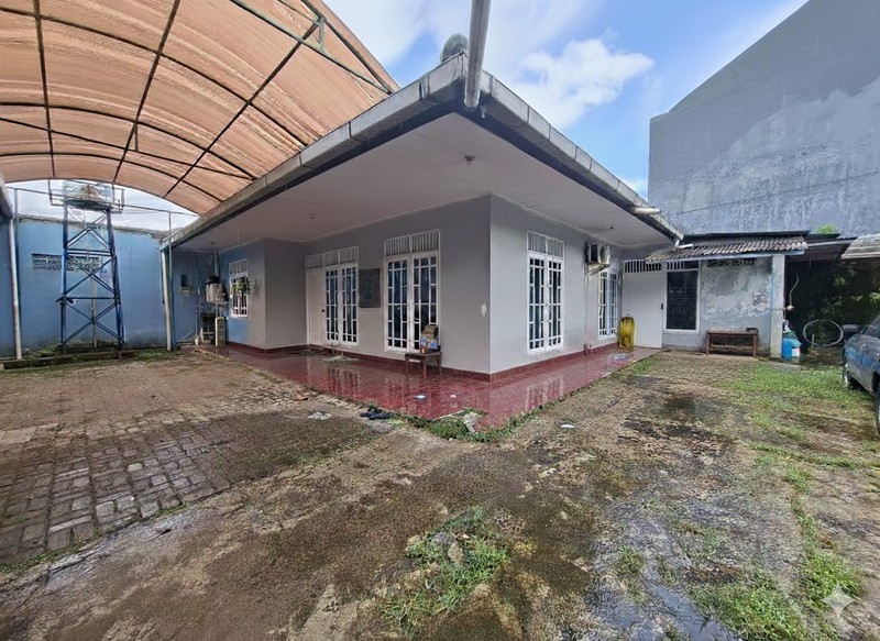 Rumah Beserta Bangunan Ruko Cocok Untuk Gudang/Workshop di Cinere