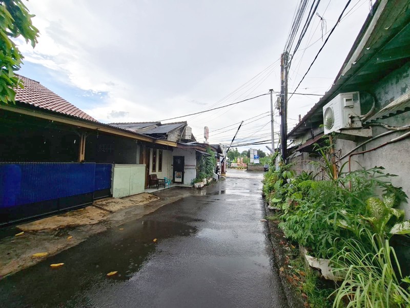 Rumah Beserta Bangunan Ruko Cocok Untuk Gudang/Workshop di Cinere