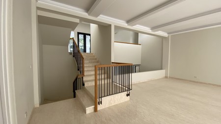 Di jual Rumah Mewah Baru Renovasi 4 Lantai di Kawasan Premium Kuningan, Jakarta Selatan