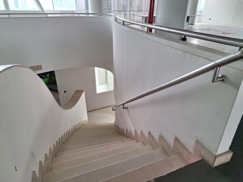 DISEWA GEDUNG SYEON LT.4-6 DI LEBAK BULUS  LOKASI SANGAT STRATEGIS