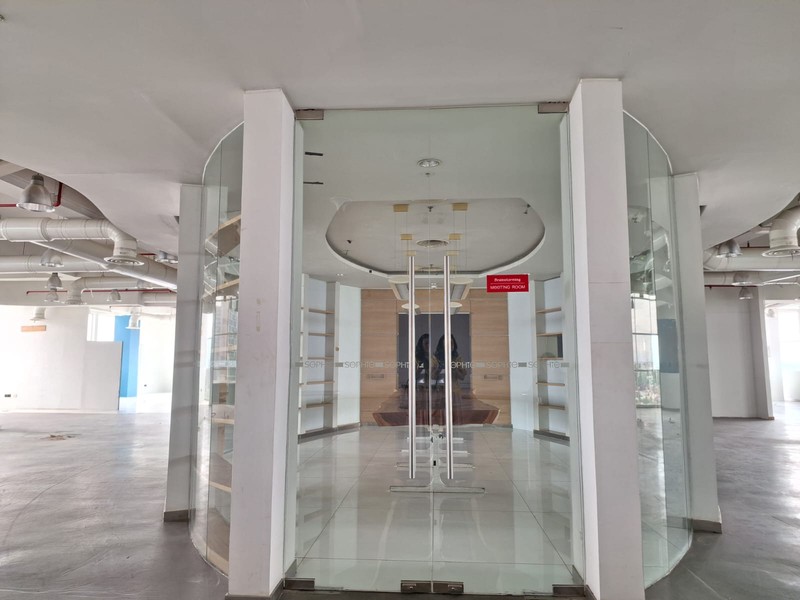 DISEWA GEDUNG SYEON LT.4-6 DI LEBAK BULUS  LOKASI SANGAT STRATEGIS