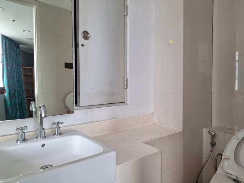 DISEWA GEDUNG SYEON LT.4-6 DI LEBAK BULUS  LOKASI SANGAT STRATEGIS