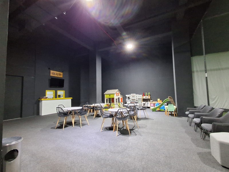 DISEWA GEDUNG SYEON LT.4-6 DI LEBAK BULUS  LOKASI SANGAT STRATEGIS