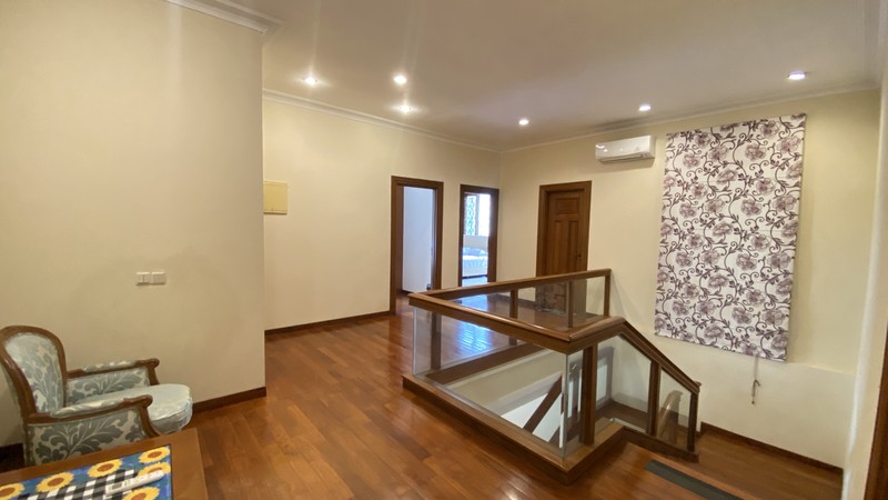 Di Jual Rumah cantik di kawasan kuningan, jakarta selatan