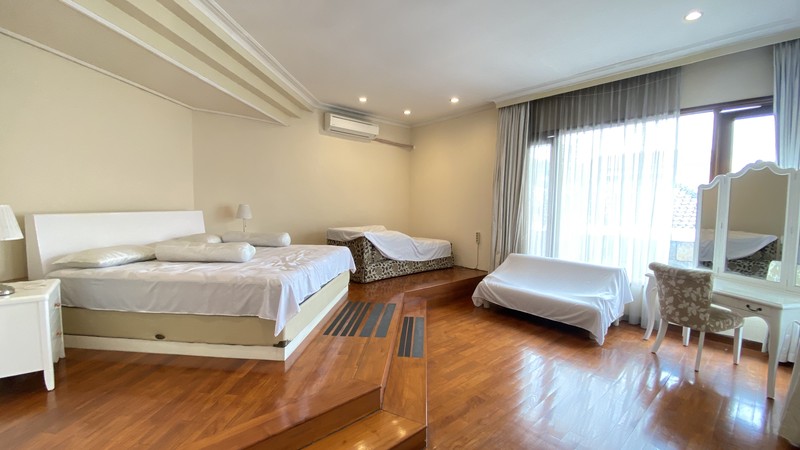 Di Jual Rumah cantik di kawasan kuningan, jakarta selatan