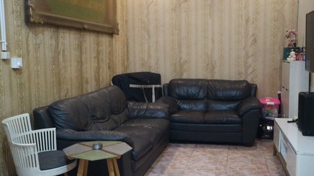 Dijual Rumah Lokasi Di Cirendeu, Tangerang Selatan