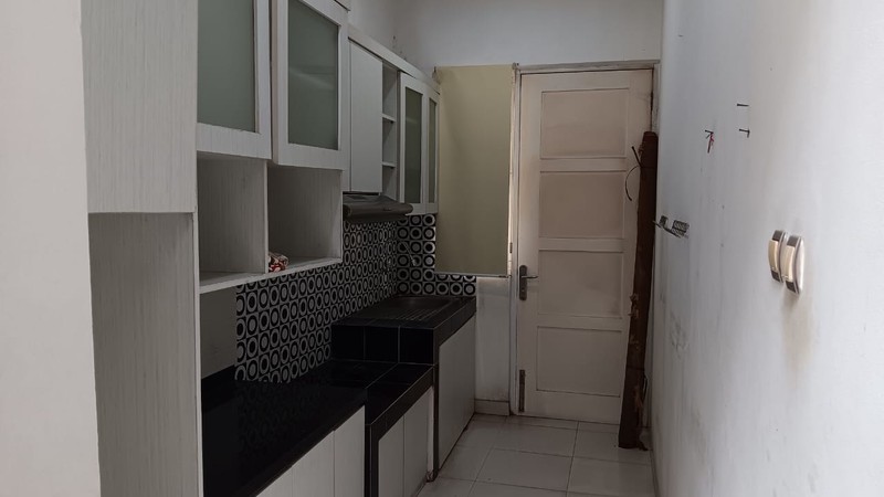 Rumah 2 Lantai Lokasi Strategis  siap huni di Bintaro Sektor 3