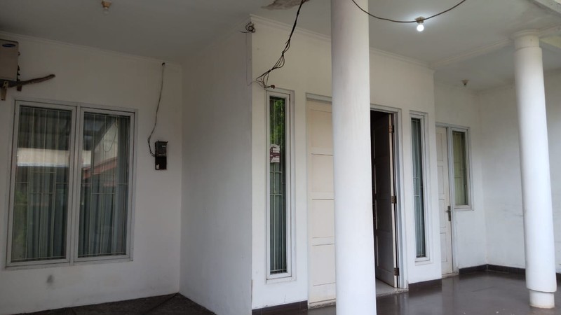 Rumah 2 Lantai Lokasi Strategis  siap huni di Bintaro Sektor 3