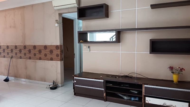 Rumah 2 Lantai Lokasi Strategis  siap huni di Bintaro Sektor 3