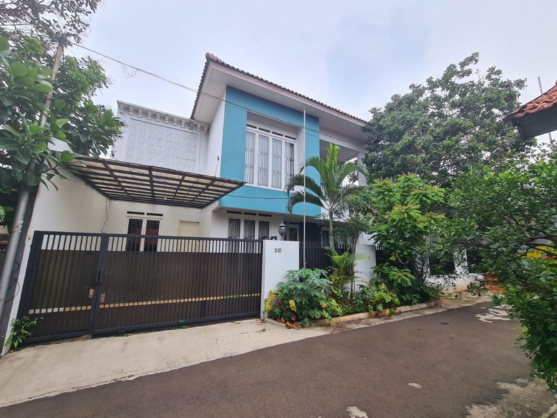 Rumah Modern dalam Komplek Pondok Labu, Jaksel