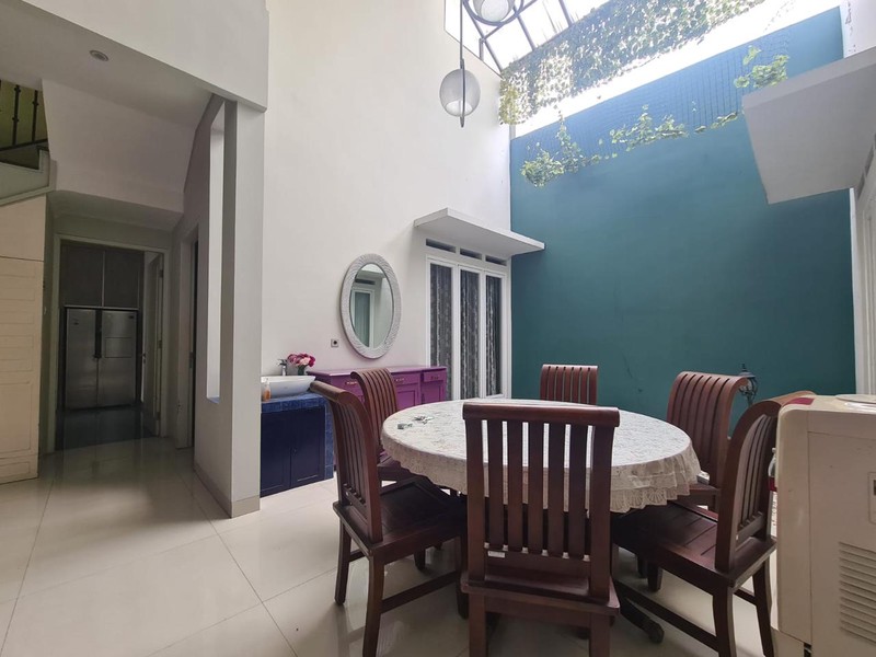 Rumah Modern dalam Komplek Pondok Labu, Jaksel