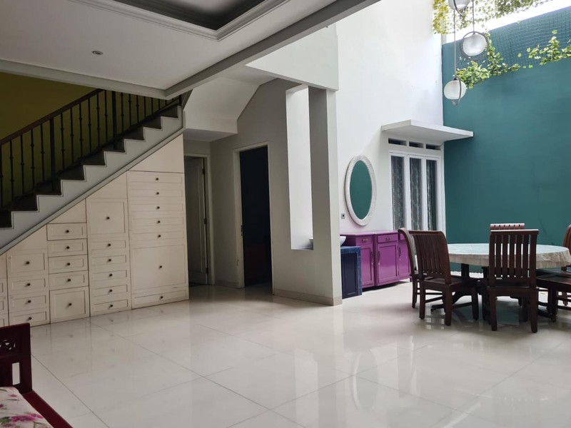 Rumah Modern dalam Komplek Pondok Labu, Jaksel