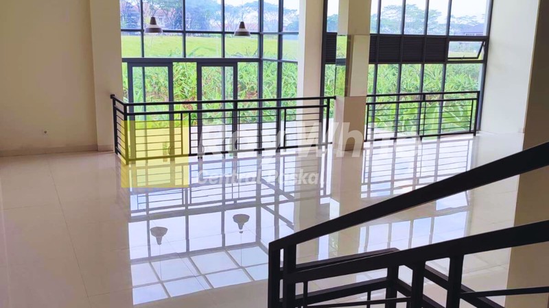 Rumah Cantik di Kumala Shinta Kota Baru Parahyangan