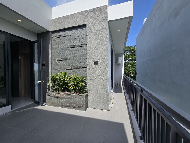 Dijual Rumah Baru Surabaya Barat Citraland