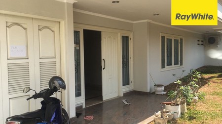 Dijual Rumah 2 lantai di Dharmahusada Indah Barat Surabaya