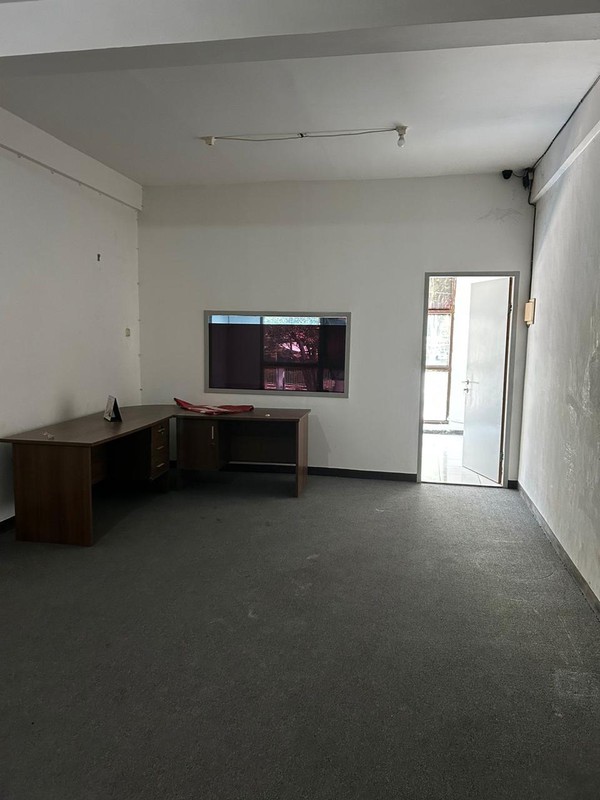 Disewakan Ruko Plaza Segi 8 Sukomanunggal Surabaya Barat Dekat Sekolah Iph, Pasar Modern Puncak Permai, Raya Darmo Permai - Parkiran Luas - Cocok Buat Segala Usaha - Hadap Nol Jalan Raya Komersial Are