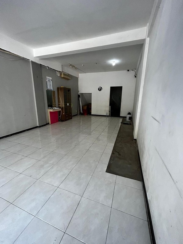 Disewakan Ruko Plaza Segi 8 Sukomanunggal Surabaya Barat Dekat Sekolah Iph, Pasar Modern Puncak Permai, Raya Darmo Permai - Parkiran Luas - Cocok Buat Segala Usaha - Hadap Nol Jalan Raya Komersial Are