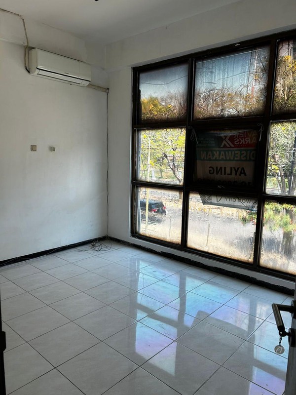 Disewakan Ruko Plaza Segi 8 Sukomanunggal Surabaya Barat Dekat Sekolah Iph, Pasar Modern Puncak Permai, Raya Darmo Permai - Parkiran Luas - Cocok Buat Segala Usaha - Hadap Nol Jalan Raya Komersial Are