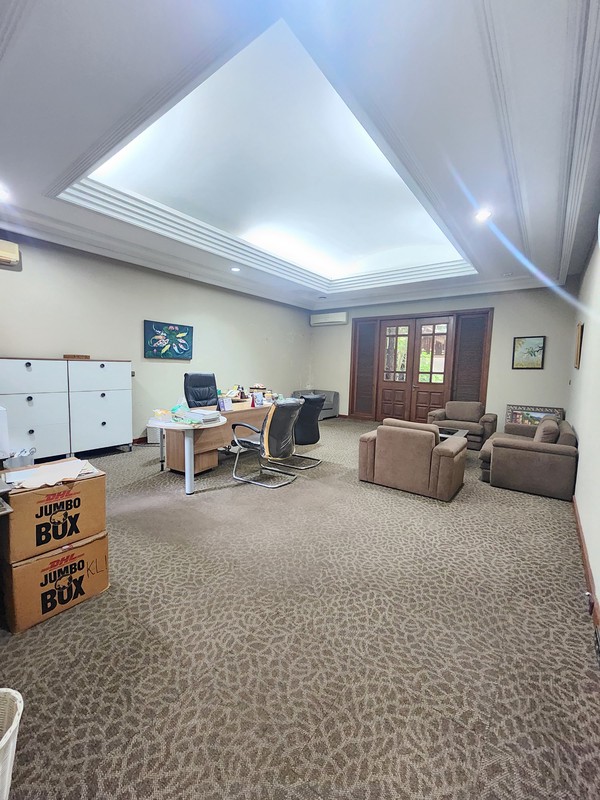 Dijual Rumah mewah area strategis