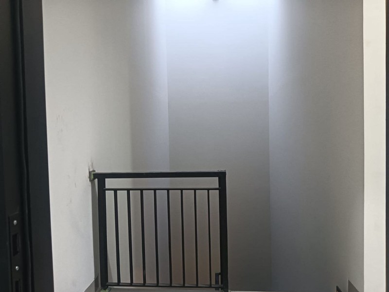 Dijual rumah di mulyosari tengah surabaya