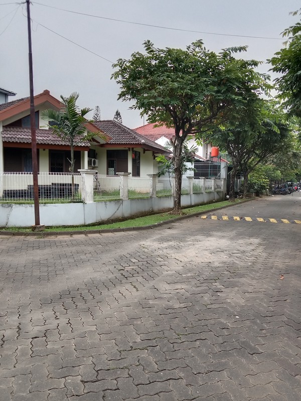 RUMAH DIJUAL "BU"  HITUNG TANAH DI KAWASAN ELIT DAN STRATEGIS @KEMANG PRATAMA, BEKASI