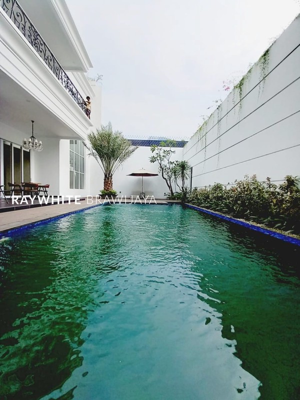 Rumah Elite Siap Huni Lingkungan Tenang Area Pondok Indah