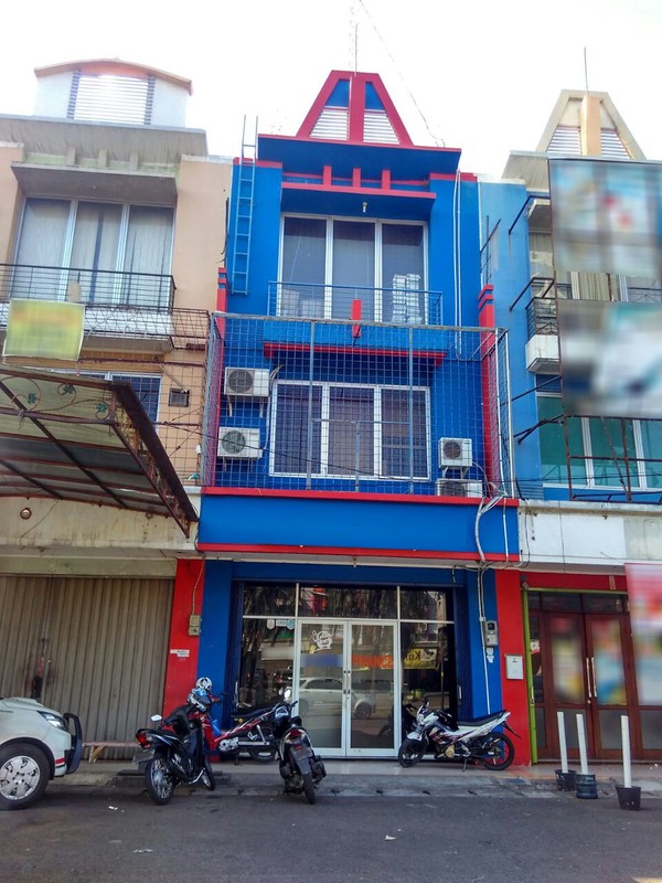 Ruko Strategis di Bulevard Hijau Harapan Indah Bekasi