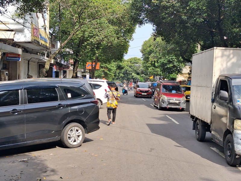 Dijual Ruko Strategis di samping jalan Jombang