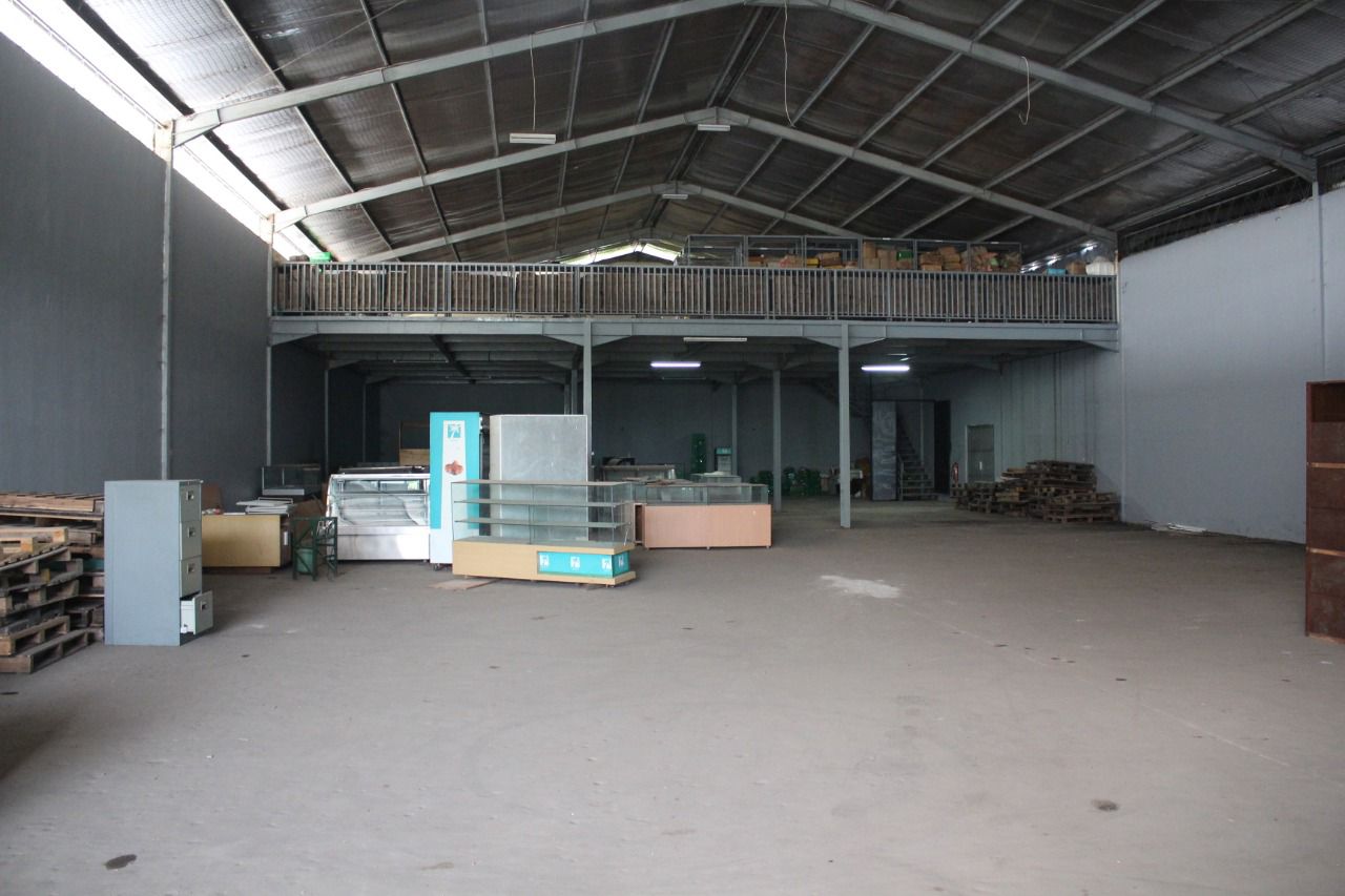 Di Jual Tanah sekaligus bangunan (untuk gudang dan kantor)