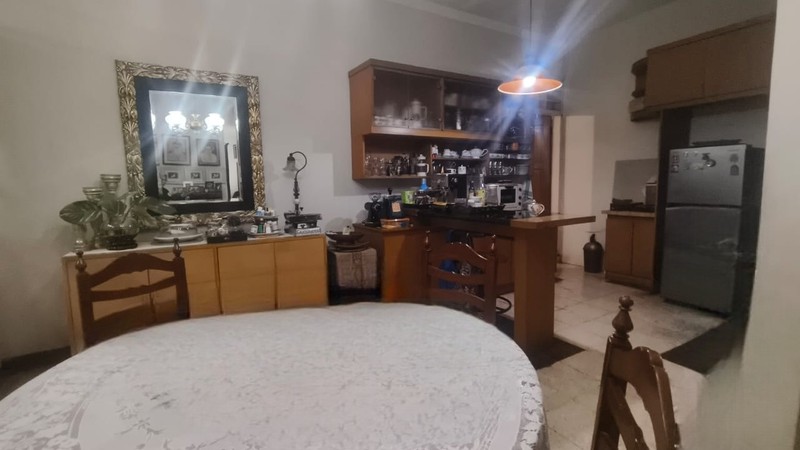 Dijual Rumah di Pondok Pinang - Lokasi Strategis dan Nyaman