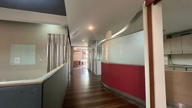 Disewakan Rumah Cocok untuk Kantor/Klinik/Resto di Sisingamaraja Kebayoran Baru