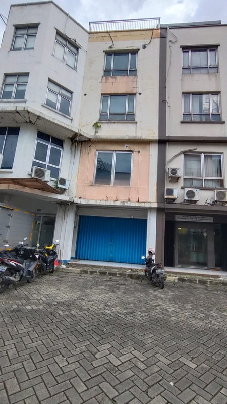 Dijual Cepat Ruko 4 Lantai Dalam Komplek Lokasi Strategis Di Matraman, Jakarta Timur