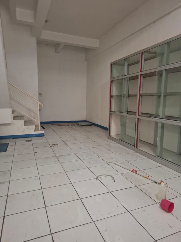 Dijual Cepat Ruko 4 Lantai Dalam Komplek Lokasi Strategis Di Matraman, Jakarta Timur