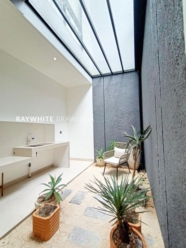 Rumah Baru Siap Huni Lokasi Strategis Area Jagakarsa